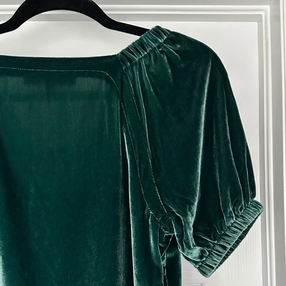 Loft Renaissance Sweetheart Velvet Puff Short Sleeve Holiday Top Green Small NWT